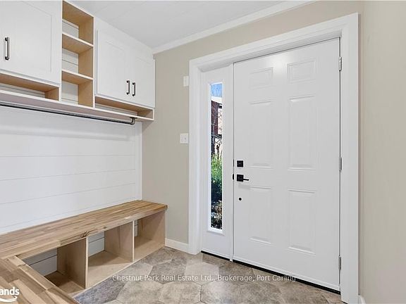 3rd image of 39 Southbank Dr #7