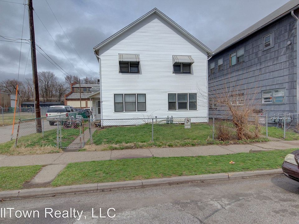1st image of 1620 W 4th St