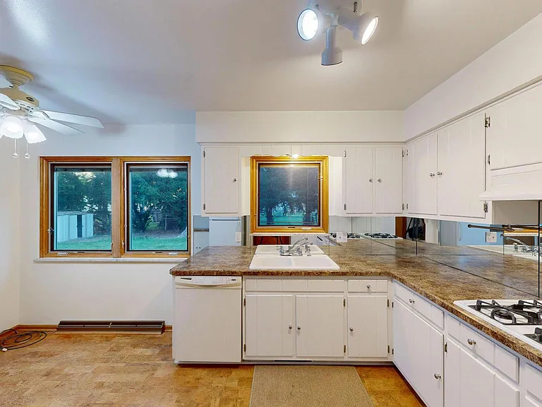 4110 Briarcrest Rd — Photo 33