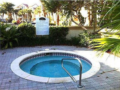 4th image of 10025 NW 46th St APT 205