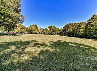 7830 Large Oak Ln #1, Charlotte, NC 28227