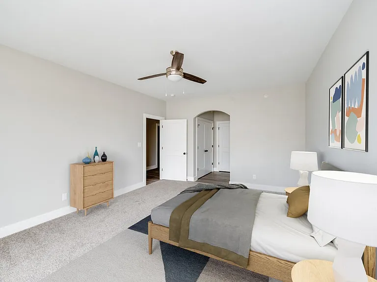 1530 E Pointe Blvd NE — Photo 12