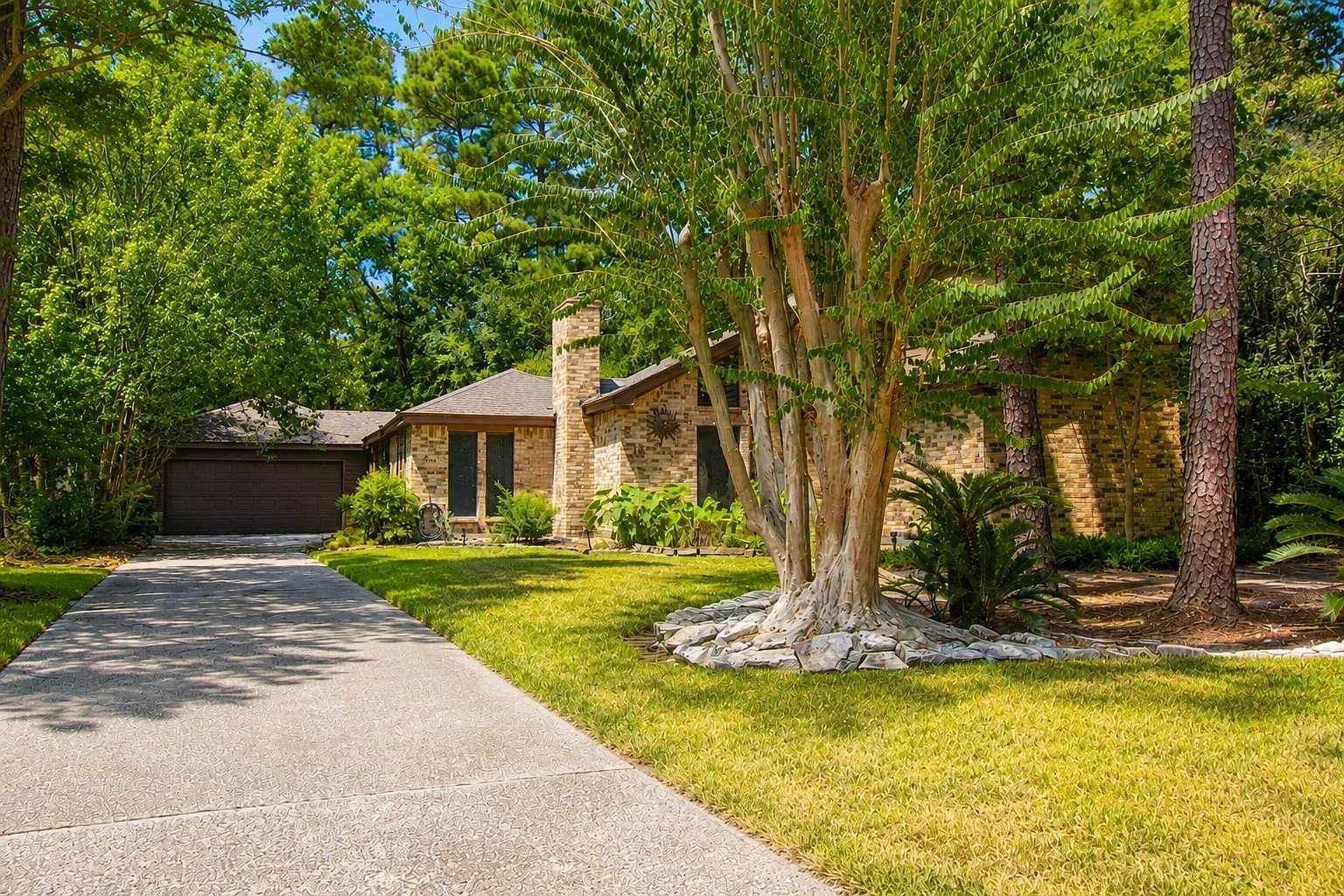 3 bed, 2.5 bath, 2345 sqft, $3,250 — Photo 3