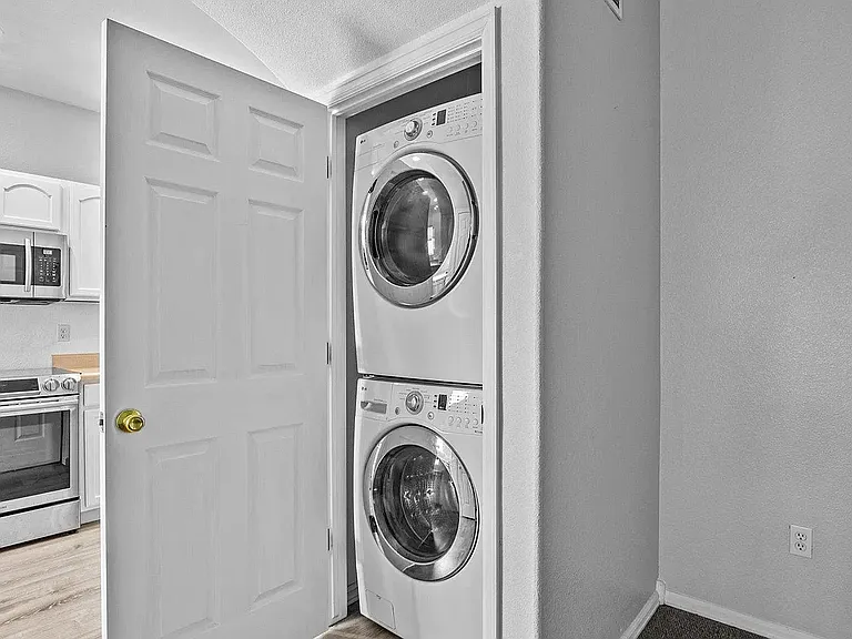 2491 Fountain Greens Pl #D-10 — Photo 17