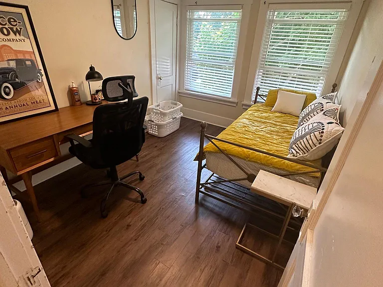 33 Norwood Ave — Photo 11