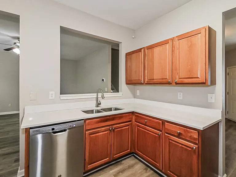 1510 Persimmon Trce — Photo 8