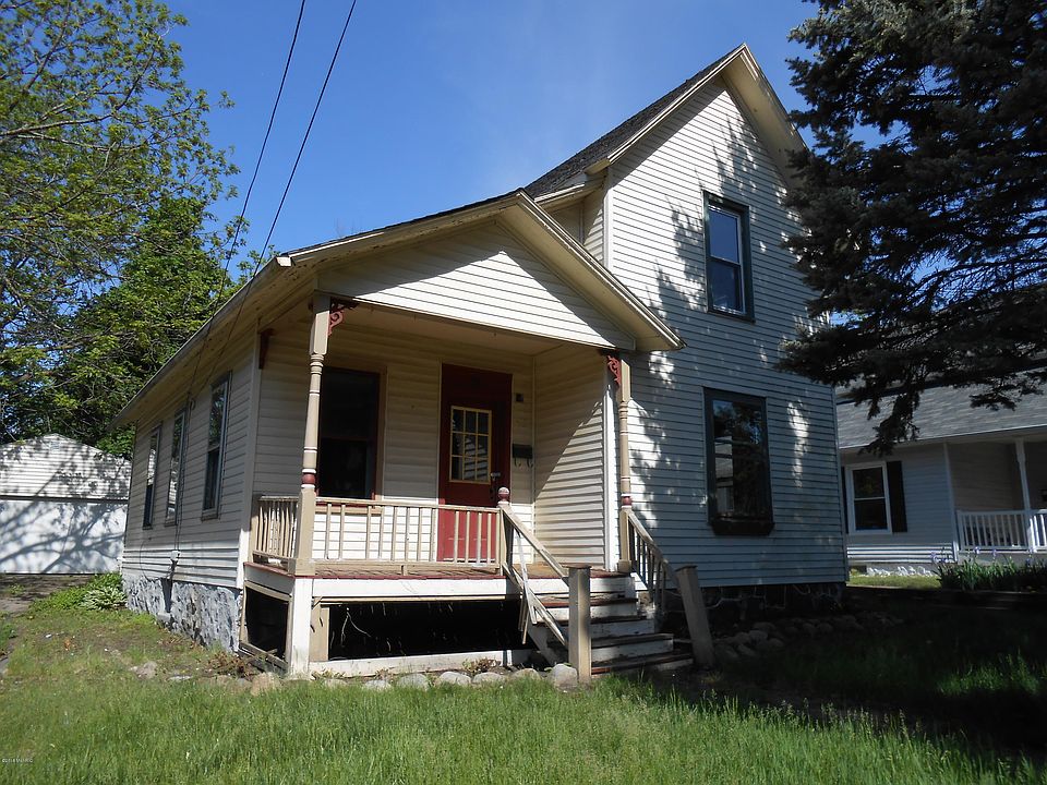 1st image of 51 McKinley Ave N