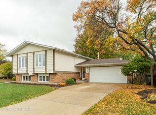 15236 Las Robles St, Oak Forest, IL 60452