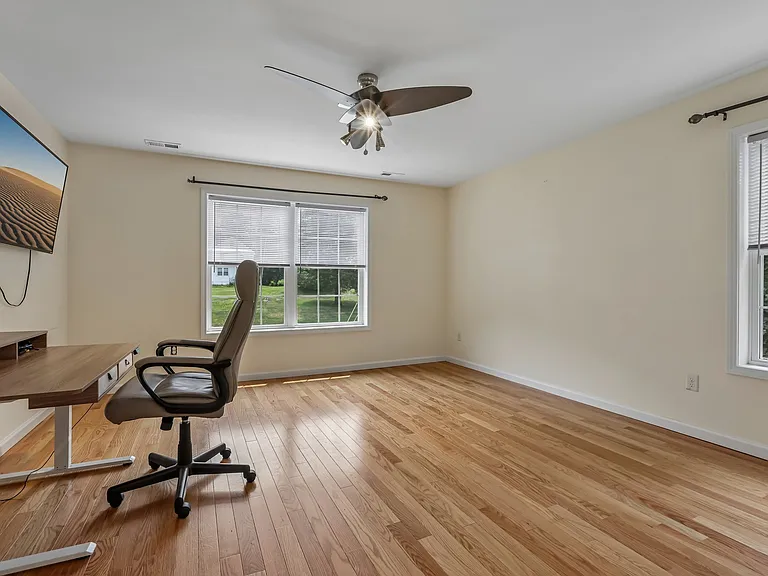 25 Red Schoolhouse Rd — Photo 10