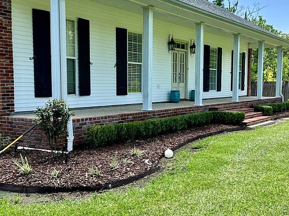 3rd image of 121 Crawfish Dr