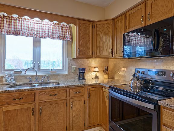 4th image of 2700 Ward Ave