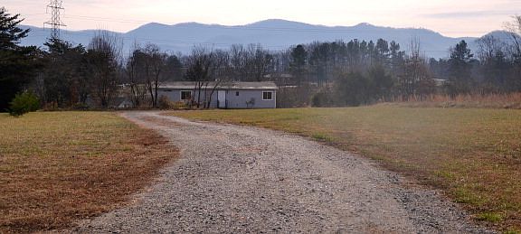 4th image of 5453 Blumie Carswell Dr