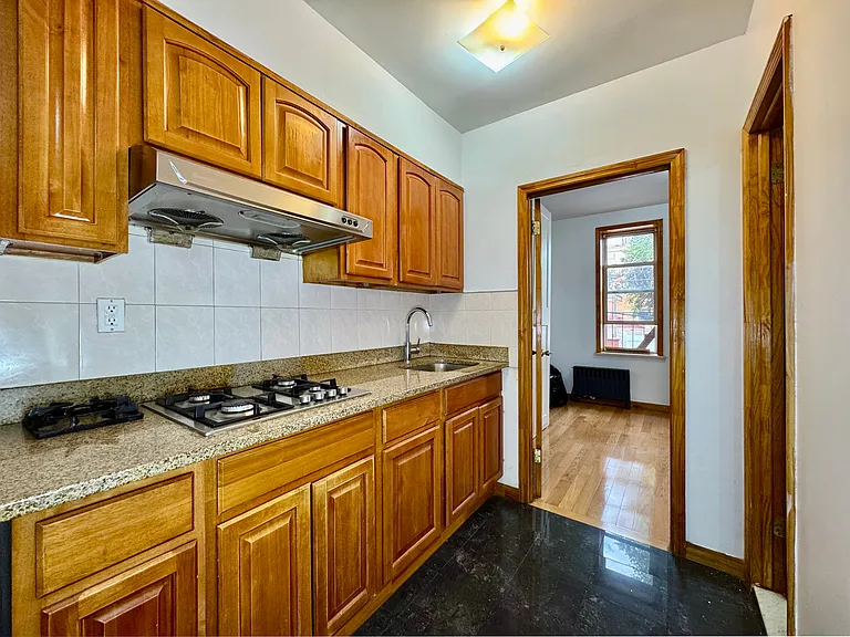 6707 11th Ave #2R — Photo 4