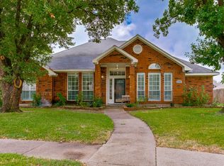 6817 Buckhorn Dr, Rowlett, TX 75089