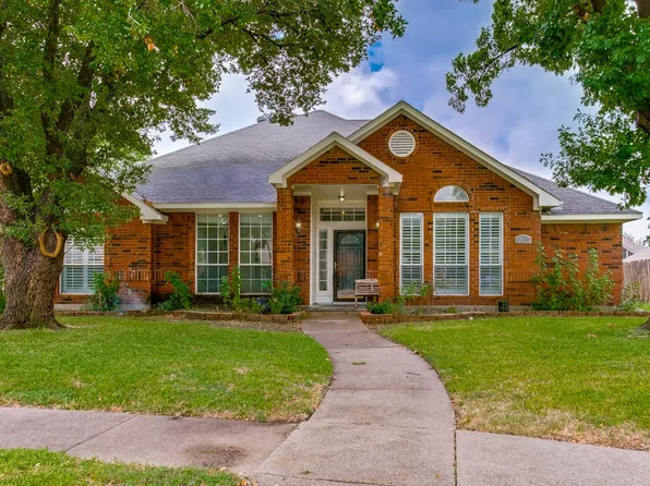 6817 Buckhorn Dr, Rowlett, TX 75089
