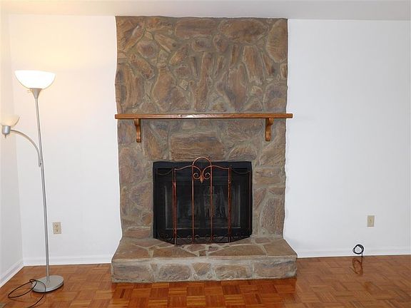 5th image of 3765 Forest Green Dr