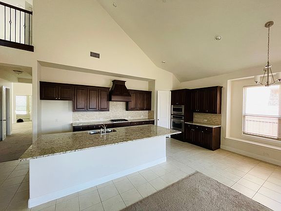 5th image of 1113 Horsetail Dr