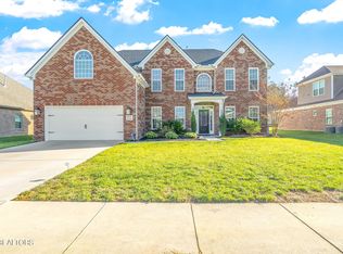 922 Springwood Ln, Maryville, TN 37801