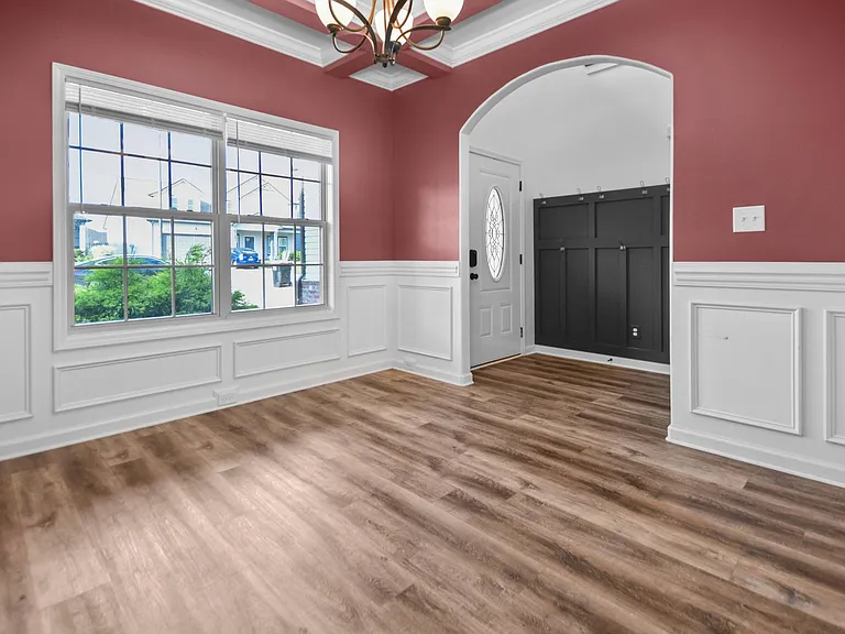 1032 Spicer Dr — Photo 3