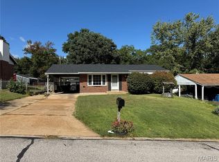 1705 Bradshaw Dr, Saint Louis, MO 63136
