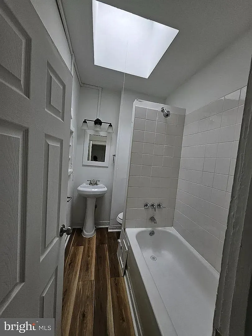 3 bed, 1372 sqft, $1,600 — Photo 2