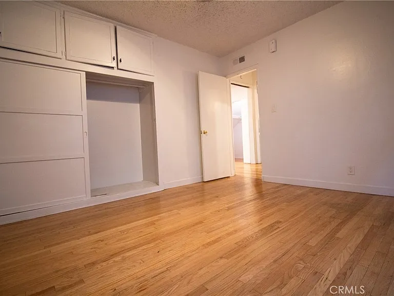 1224 N Mansfield Ave — Photo 7