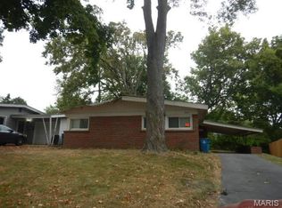 8401 Saint Olaf Dr, Saint Louis, MO