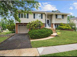 1 Tralee Rd, Hazlet, NJ 07730