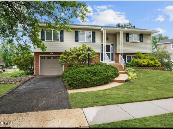 1 Tralee Road, Hazlet, NJ 07730