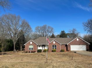 106 N Woodland Dr, Conway, AR 72032