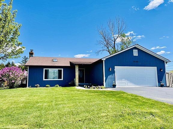 2nd image of 37393 N Lake Shore Dr