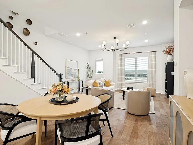 933 Heights Way — Photo 12