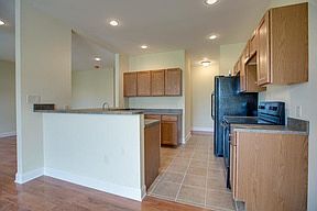 5th image of 345 Windermere Dr