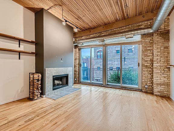 2nd image of 2333 W Saint Paul Ave APT 306