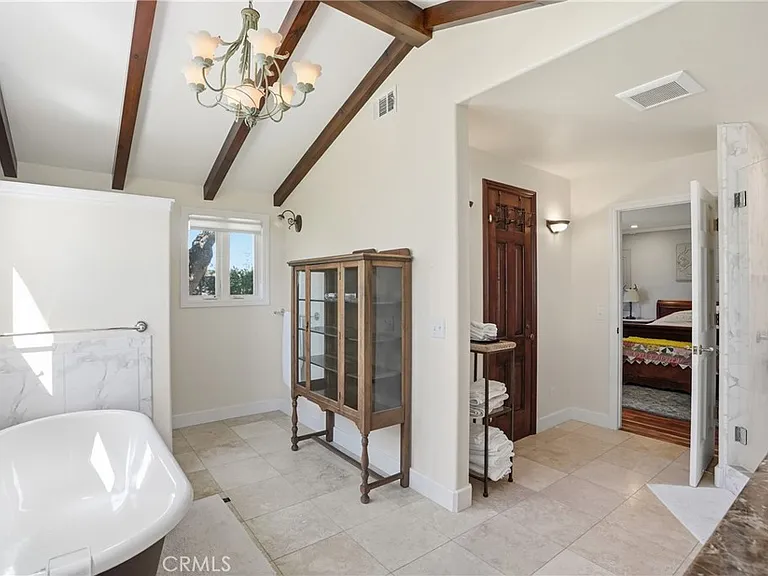 2611 Janin Way — Photo 34