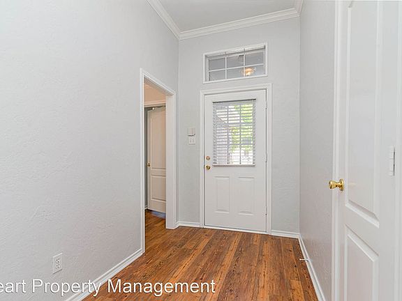 4th image of 2200 SE 4th St