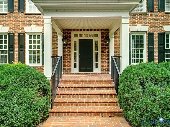 3rd image of 910 Merchant Lee Pl