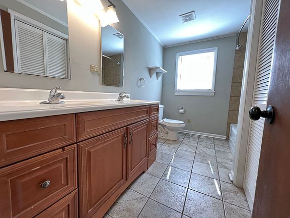 5th image of 2037 N Deal Ave