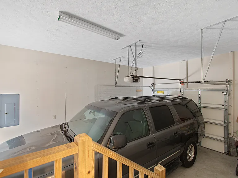 107 NW 13th St — Photo 12