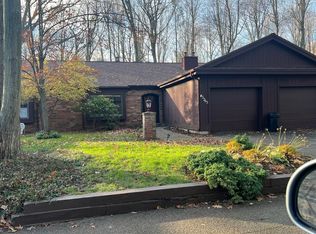 3765 Arborway Dr, Norton Shores, MI