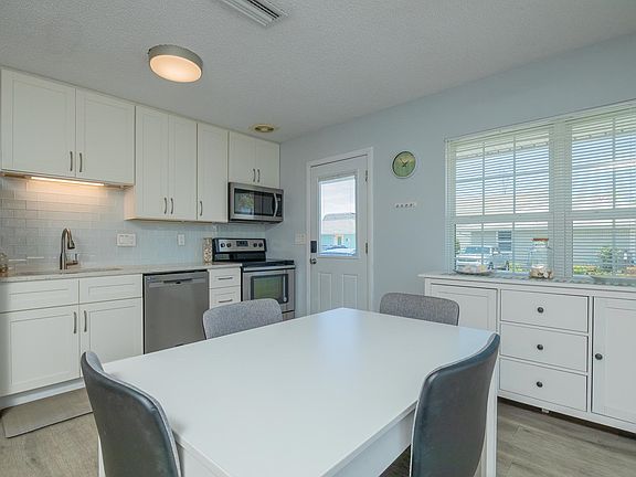 5th image of 1 Amberjack Ln