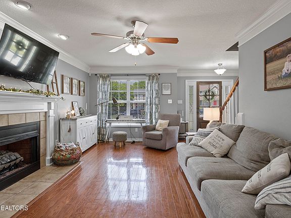 5th image of 2708 Evening Sun Ln