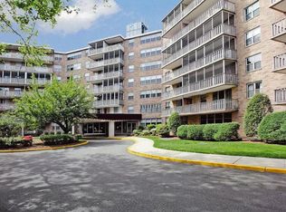 530 Valley Rd APT 2R, Montclair, NJ 07043