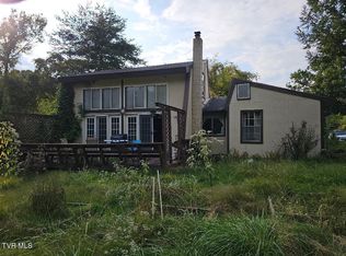 154 Old Stone Dr, Clintwood, VA 24228