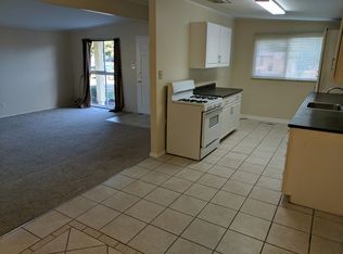 1506 Amelia Ave, Hanford, CA 93230