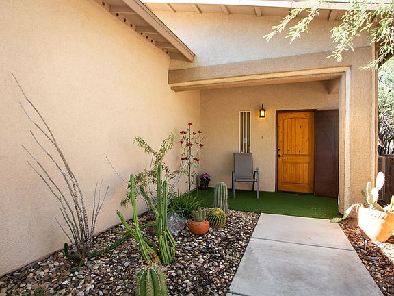 2nd image of 2965 N Palo Verde Ave