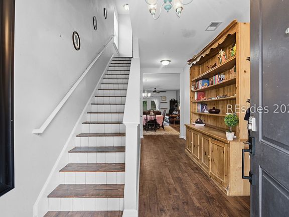 5th image of 4915 Breeze Way