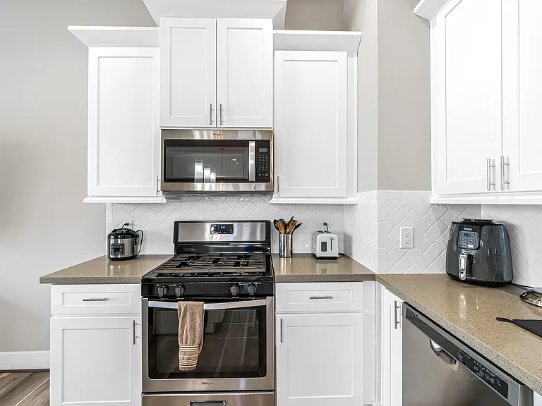 240 Julia St #A — Photo 22