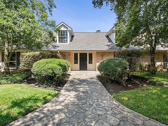 Stamped concrete walkway to the front door.