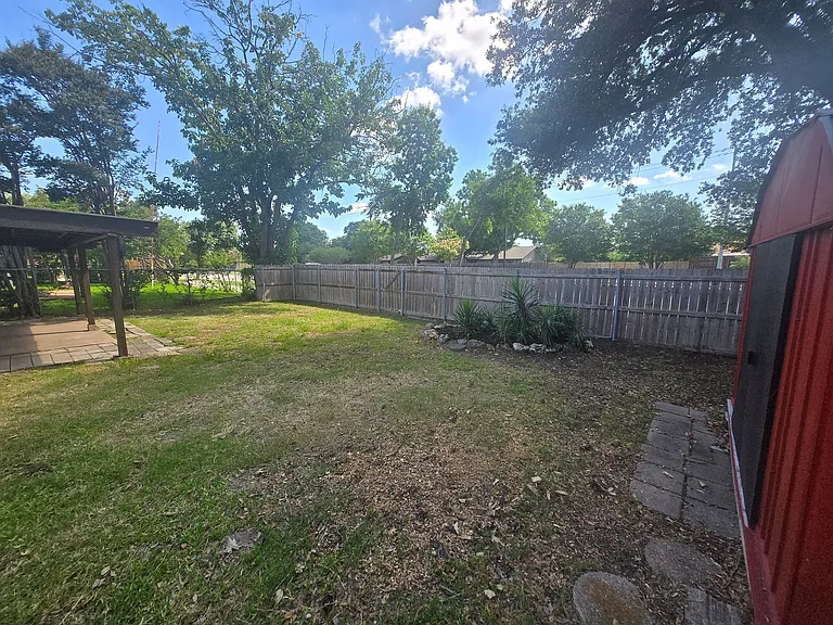 734 Spring Lake Dr — Photo 4